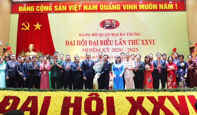 Đồng chí Phùng Thị Hồng Hà dự Đại hội Đảng bộ quận Hai Bà Trưng 